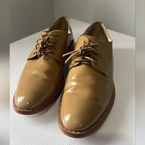 Vince Camuto Loanna Charol Glossy Tan Oxfords
